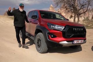 Konečně pořádné auto! Nová Toyota je králem silnic i terénu, říká expert Pepa | Autosalon TV Prima